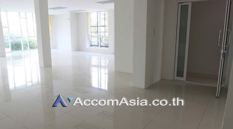  1  Office Space For Rent in Sukhumvit ,Bangkok BTS Phrom Phong AA17077